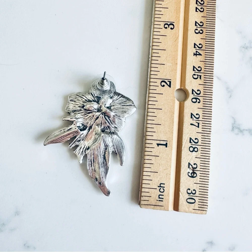 2/$30🌵 Silver Floral Earrings Tropical Iridescent Rhinestones Boho Jewelry NEW